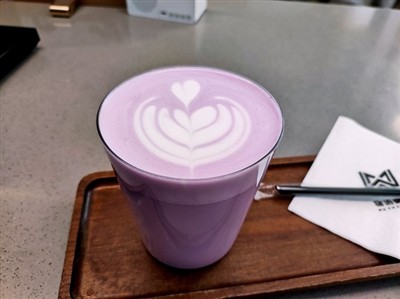 Unique Coffee Creations: Purple Sweet Potato Pwoder Latte Recipe
