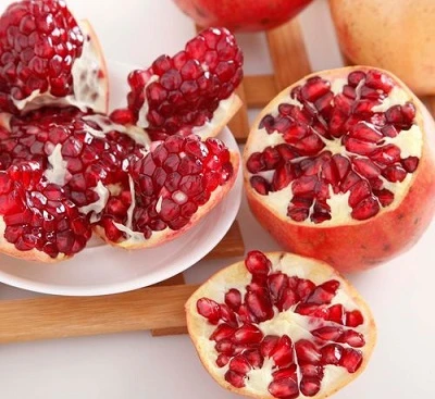 Pomegranate Seeds Benefits: Why Brands Need This Extract Today